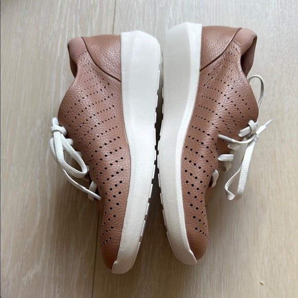 Clarks Blush Perforated Casual Shoes - Picture 2 of 8